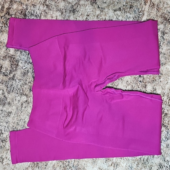 Alphalete Amplify Legging Candy Crush Small - Picture 6 of 7